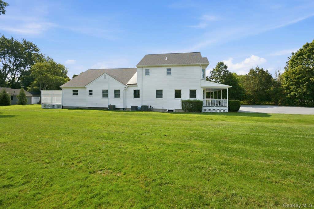 Photo of 250 Montauk Highway, East Moriches, NY 11940 (MLS # 1039854)