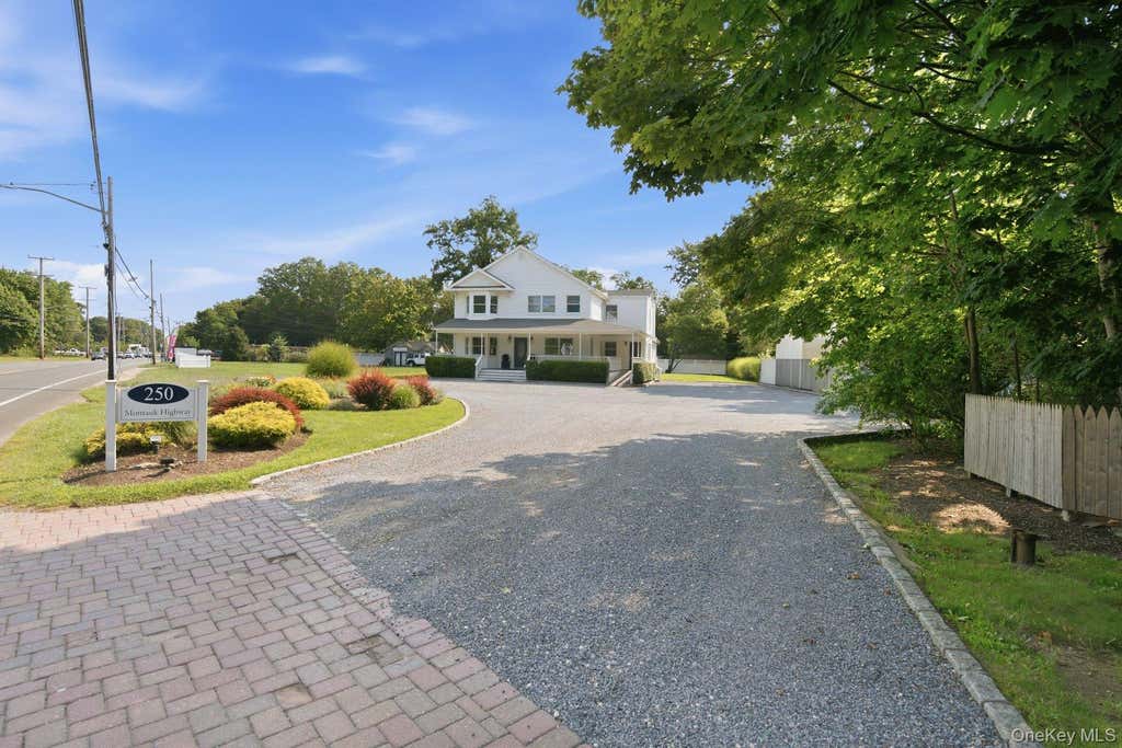Photo of 250 Montauk Highway, East Moriches, NY 11940 (MLS # 1039854)