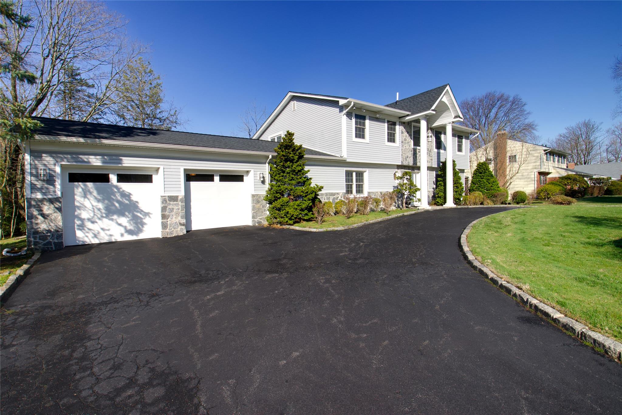 150 Hummingbird Drive