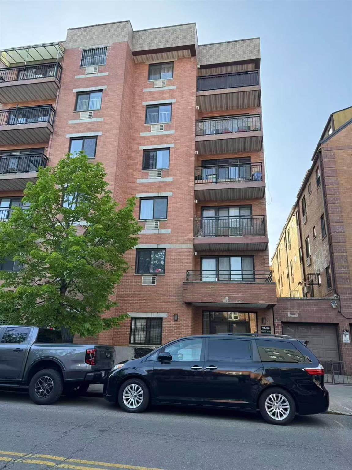 Rental Property at Whitney Avenue 5C, Elmhurst, Queens, NY - Bedrooms: 2 
Bathrooms: 2 
Rooms: 5  - $2,500 MO.