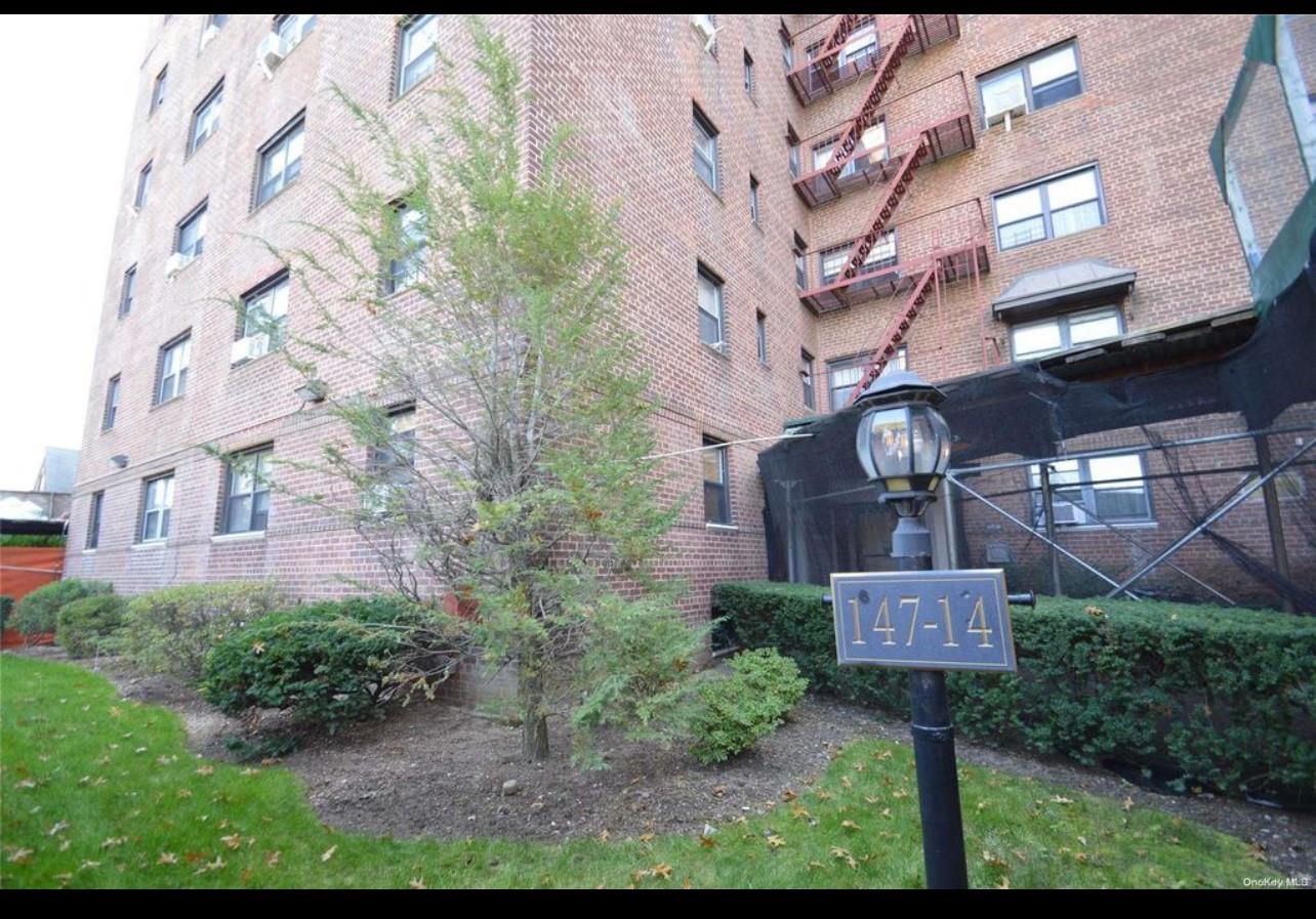 147-14 84 Ave #5A, Briarwood, New York image 1