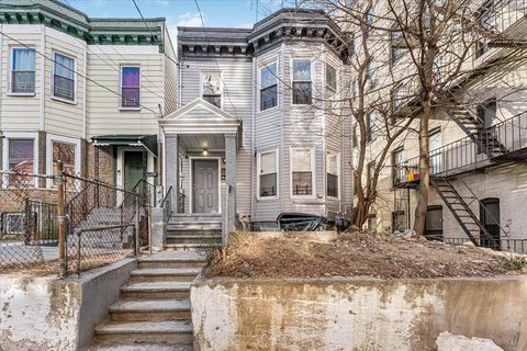 630 East 230th St Bronx NY 10466