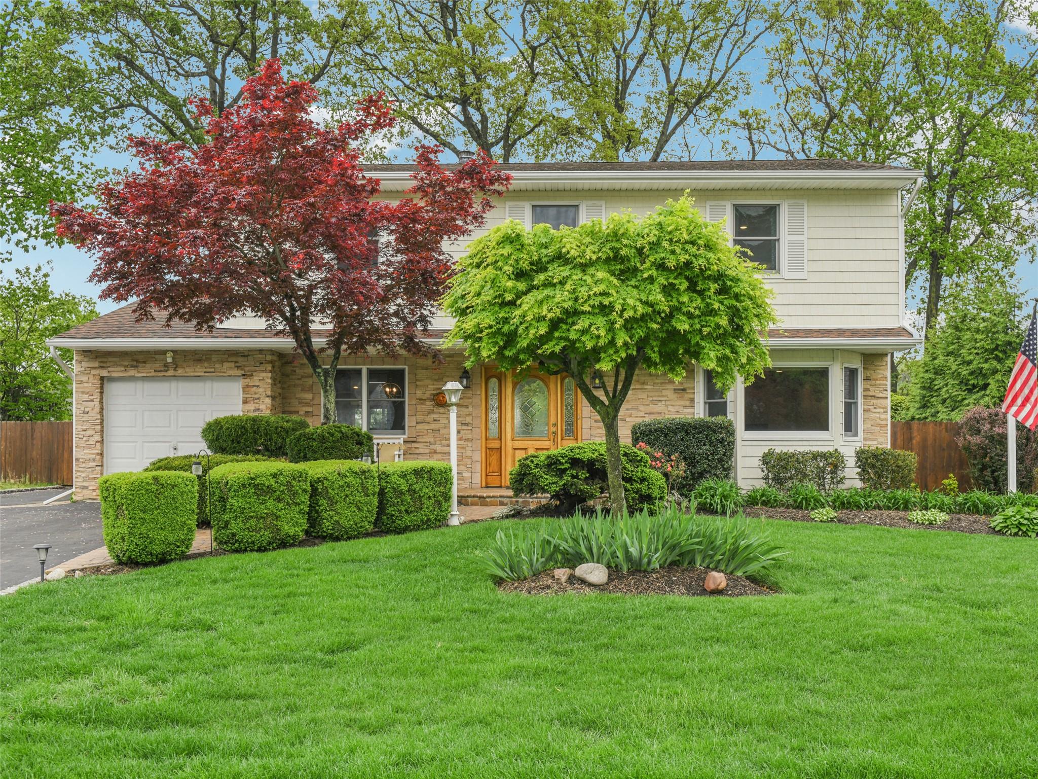 52 Bowman Lane, Kings Park, New York image 1