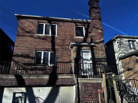 1233 Lydig Avenue 1st fl Bronx NY 10461