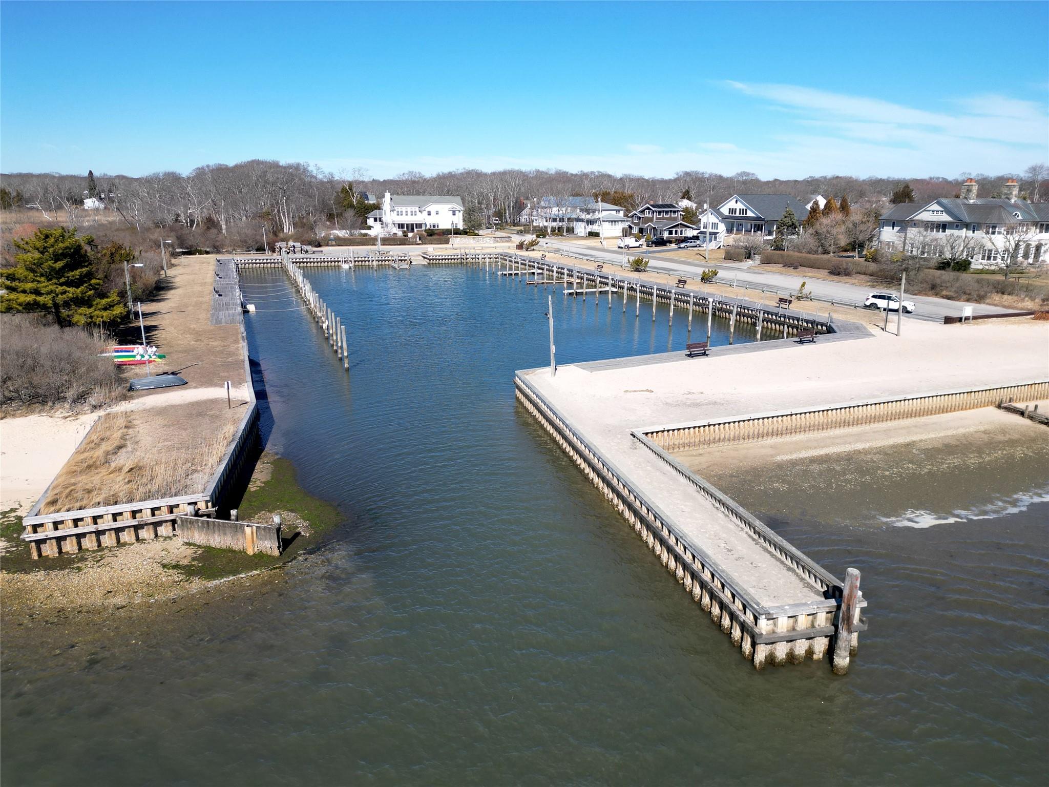 12 Landing Lane, East Quogue, New York image 20