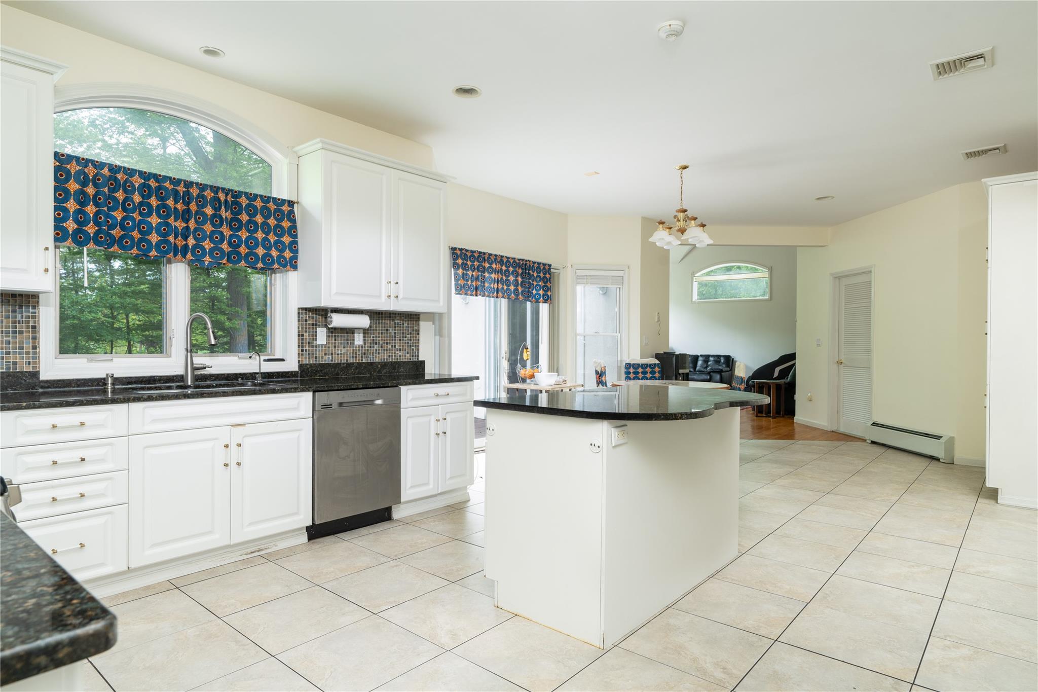 9 Golf Course Drive, Suffern, New York image 13