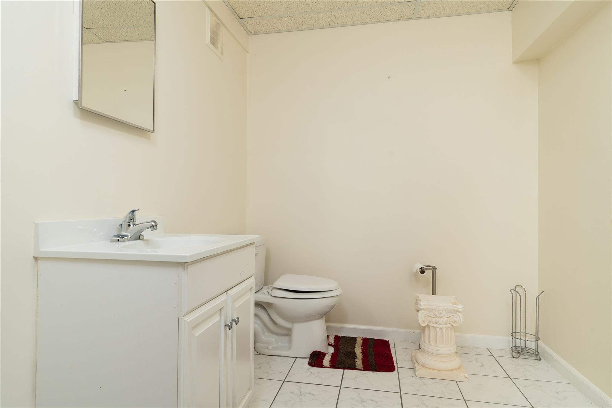 9 Golf Course Drive, Suffern, New York image 34