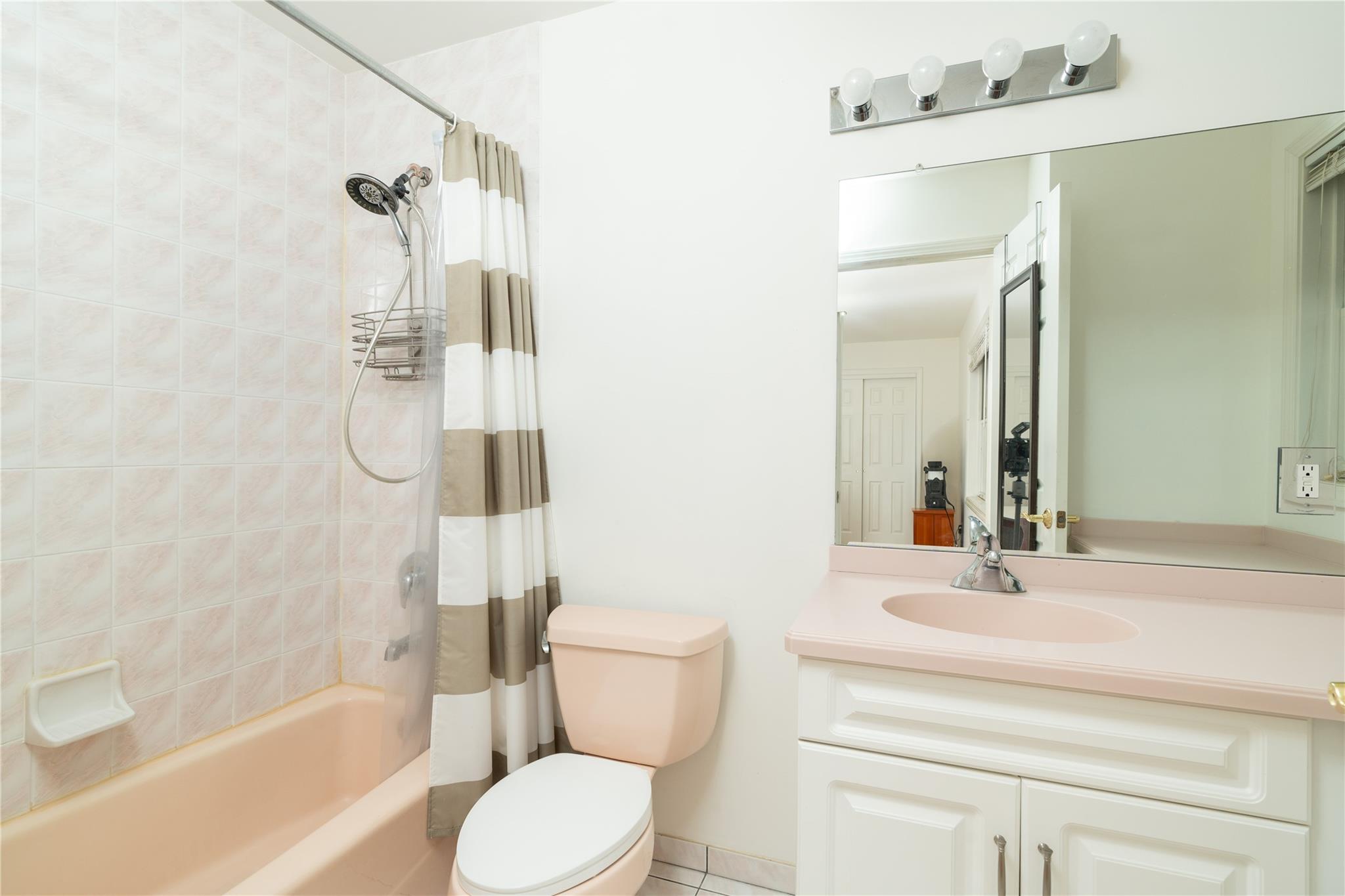 9 Golf Course Drive, Suffern, New York image 31