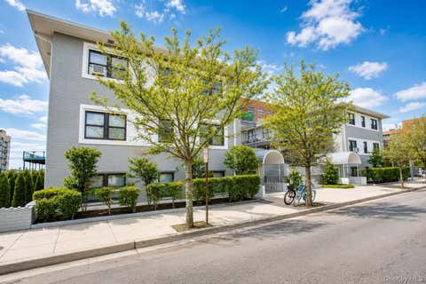 Apartment For Rent - 470 E Broadway #A-3<br/> Long Beach, NY 11561