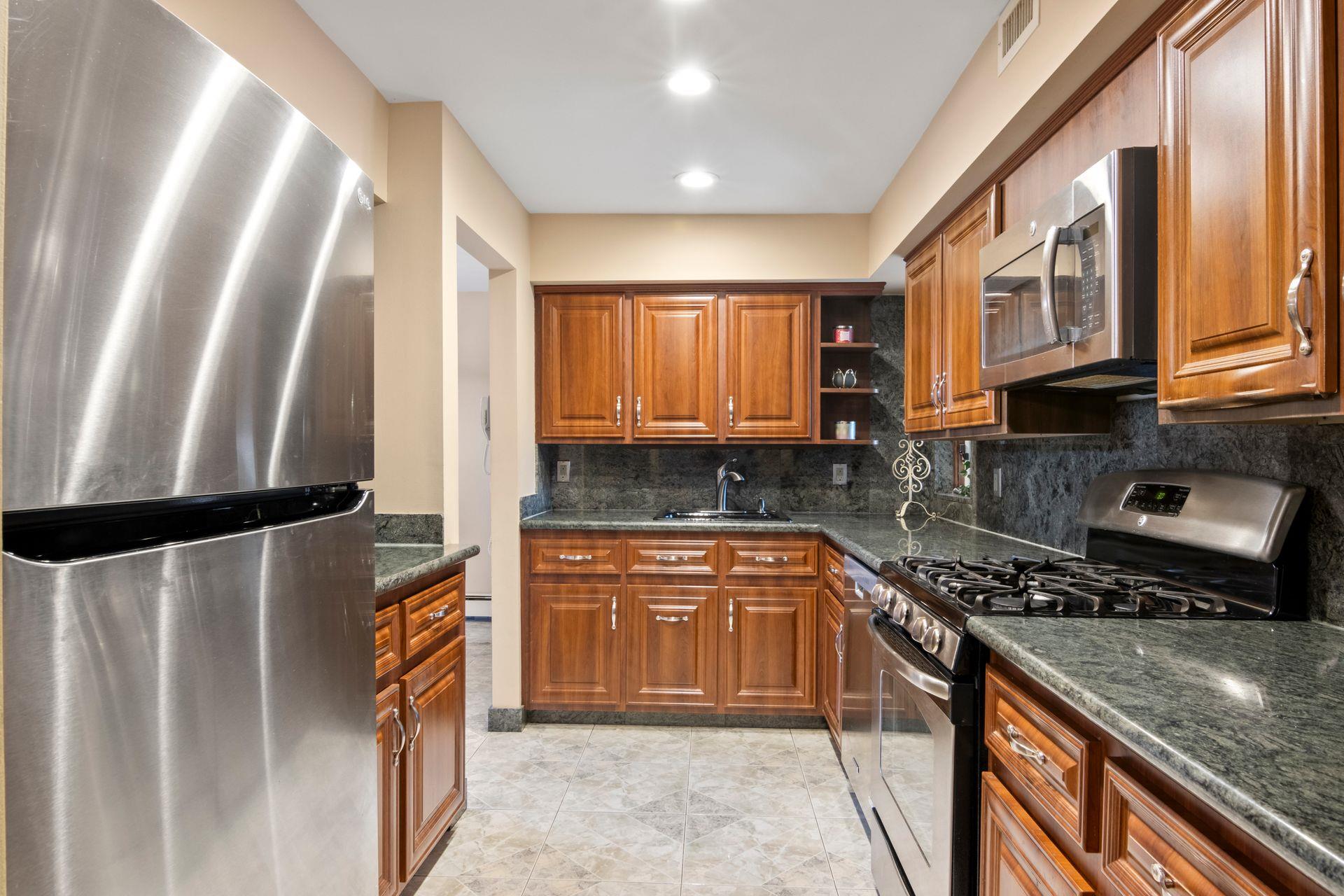 13 Evans Avenue, Albertson, New York image 14