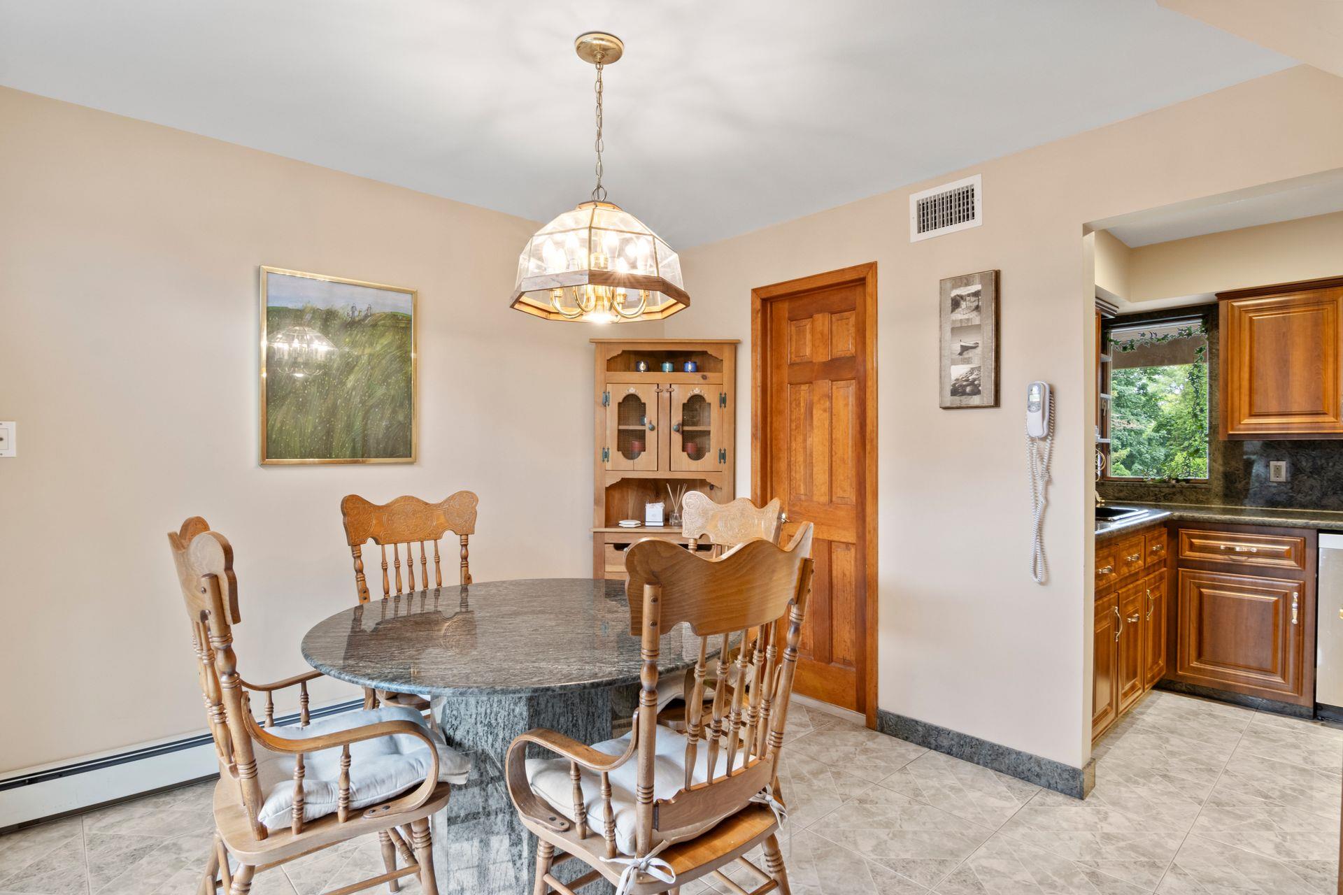 13 Evans Avenue, Albertson, New York image 15