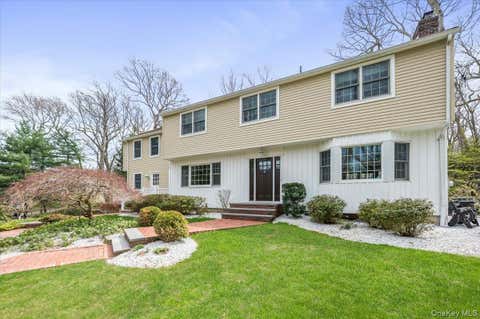 Homes For Sale - 4 Springwood Path<br/> Syosset, NY 11791