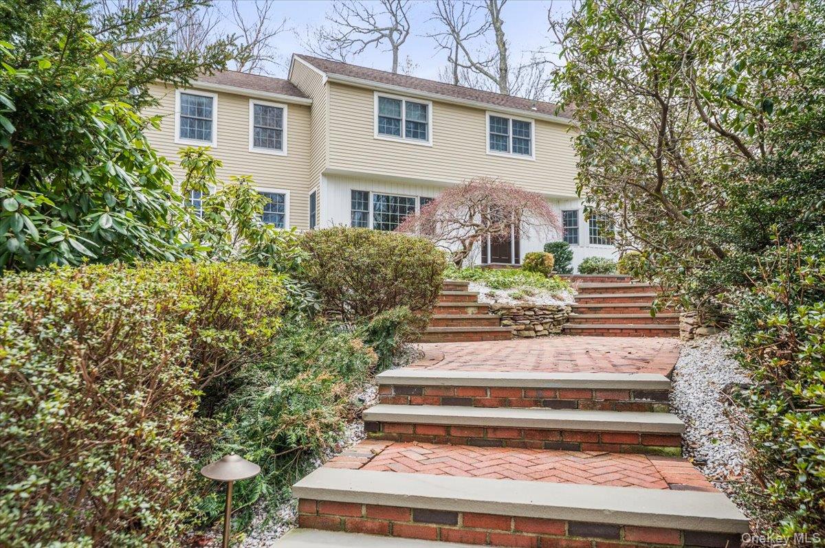 4 Springwood Path