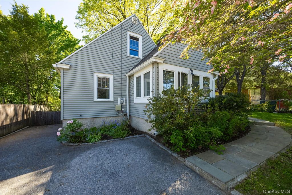 Photo of 30 Marple Road, Poughkeepsie, NY 12603 (MLS # 998847)