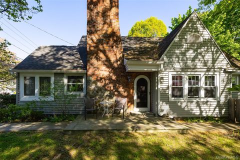 Photo of 30 Marple Road, Poughkeepsie, NY 12603 (MLS # 998847)