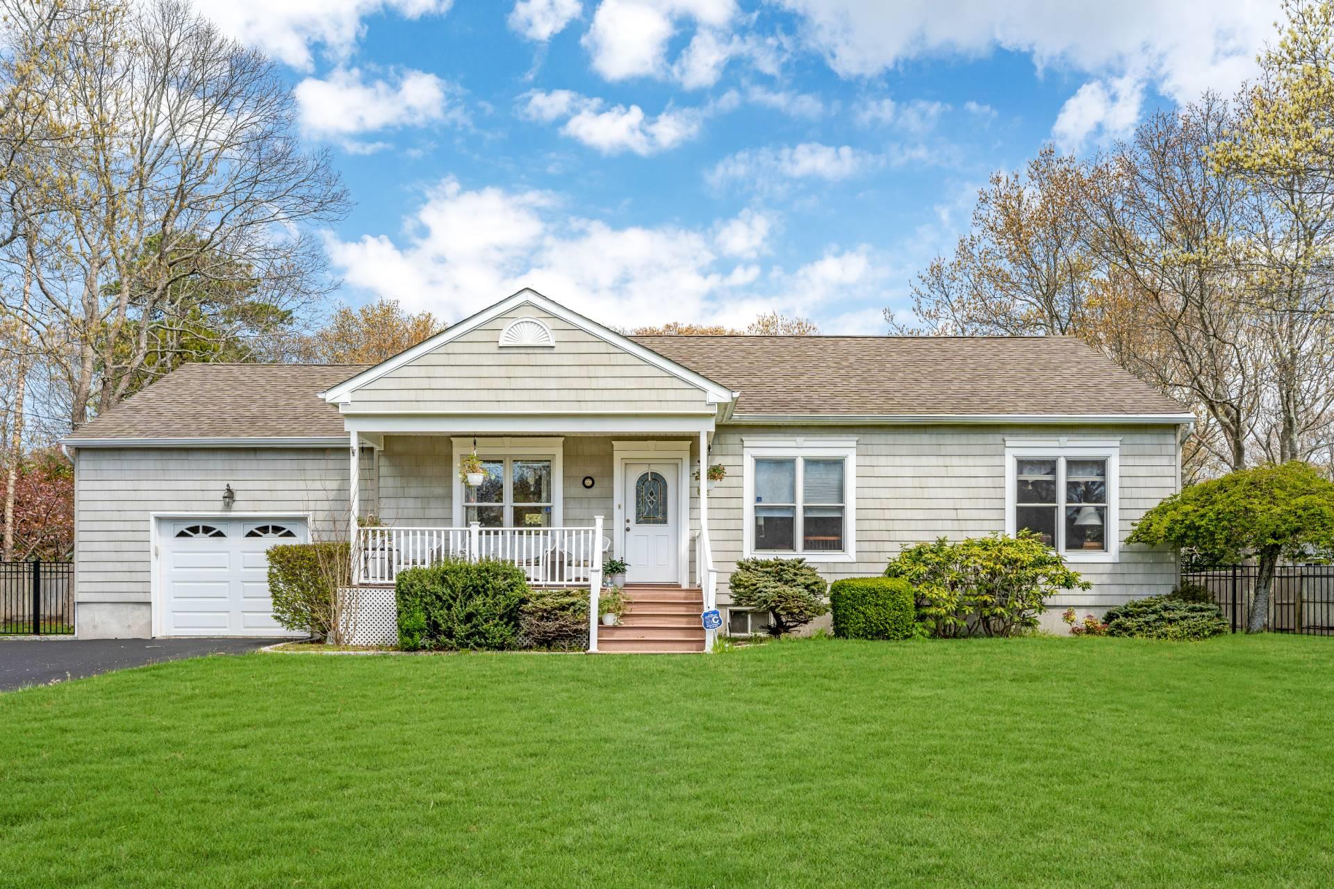 Property for Sale at Sherwood Road, Hampton Bays, Hamptons, NY - Bedrooms: 3 
Bathrooms: 2  - $1,099,000