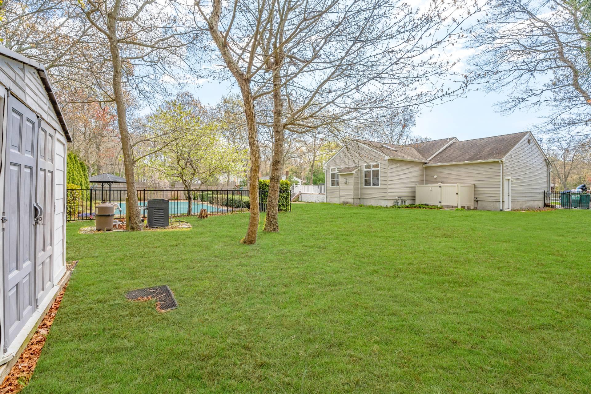 50 Sherwood Road, Hampton Bays, New York image 10