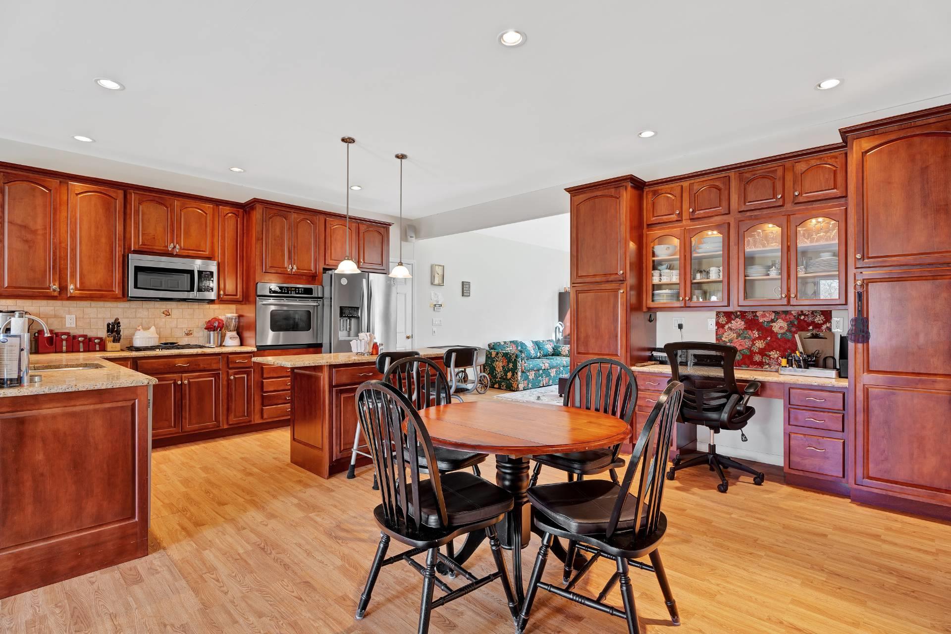 50 Sherwood Road, Hampton Bays, New York image 3