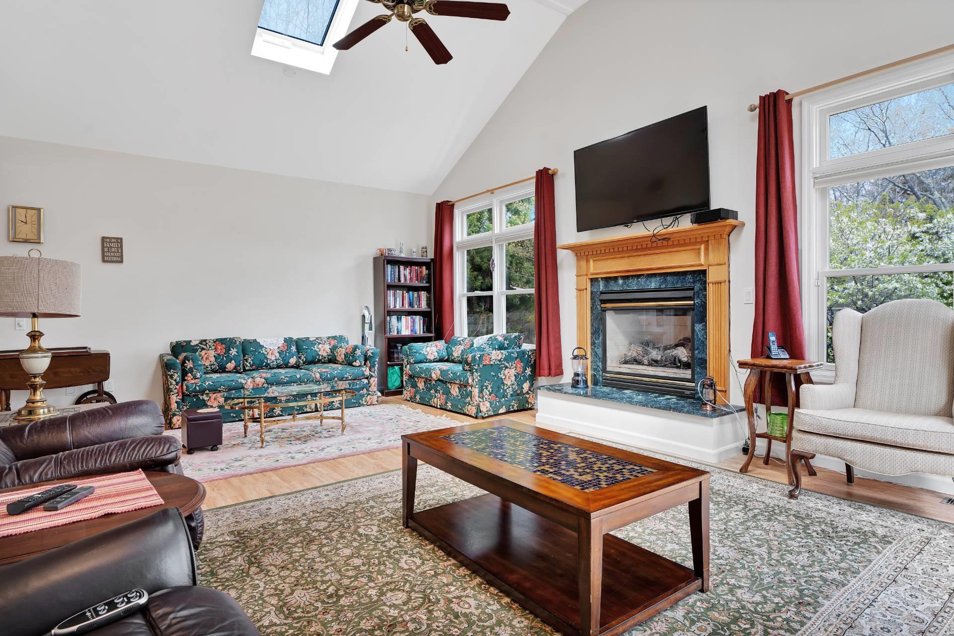 50 Sherwood Road, Hampton Bays, New York image 8