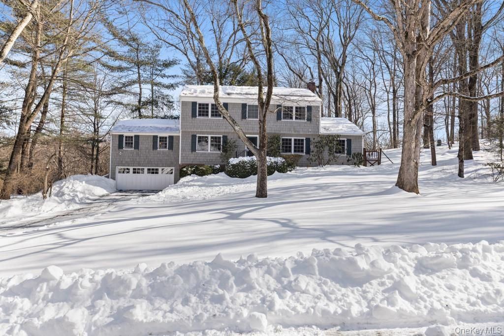 Photo of 110 Marcourt Drive, Chappaqua, NY 10514 (MLS # 946678)