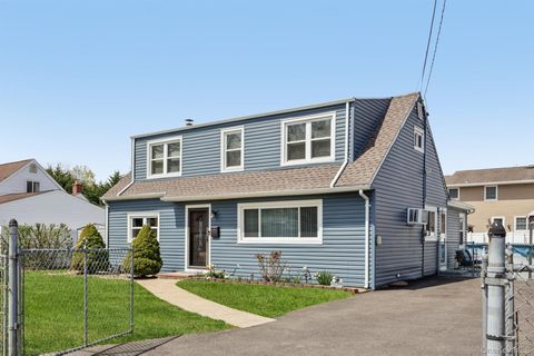 1326 4th Street West Babylon NY 11704