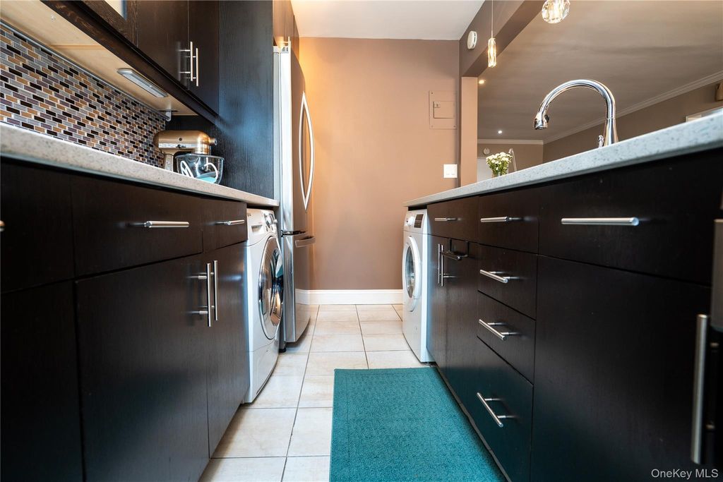 Photo of 58-29 251st Street #1-68, Little Neck, NY 11362 (MLS # 987194)