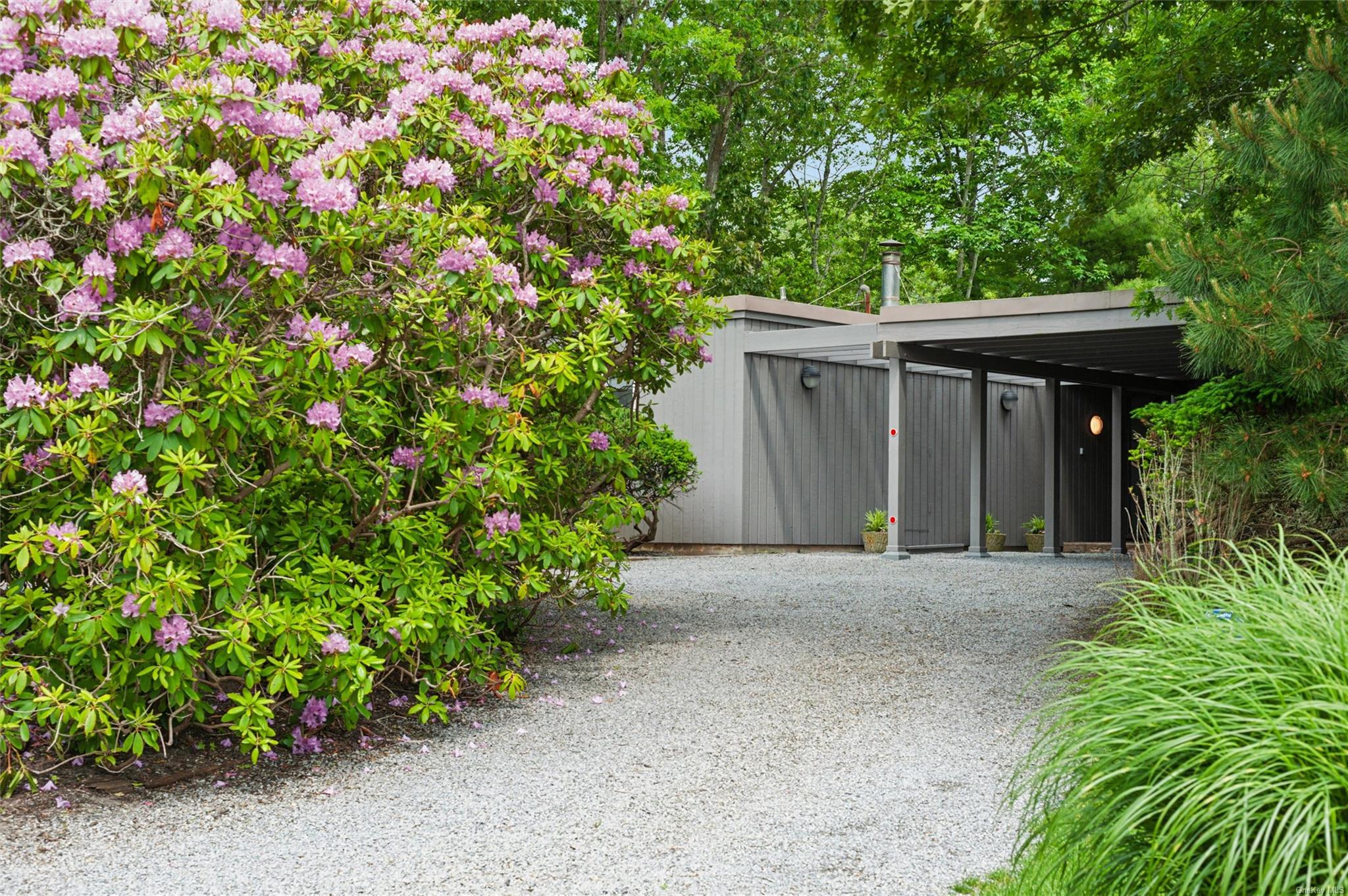 Beatrice Drive, Hampton Bays, Hamptons, NY - 3 Bedrooms  
2 Bathrooms - 