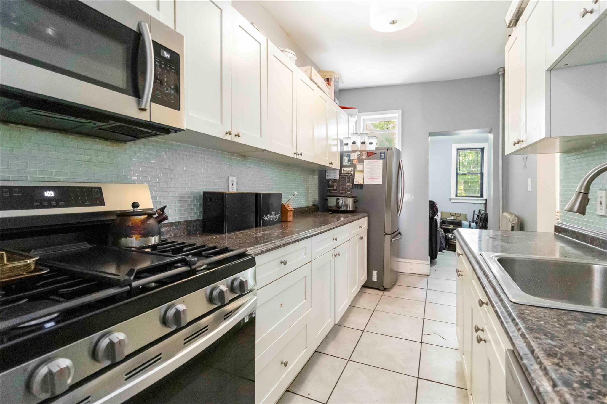 806 New Jersey Avenue, Brooklyn, New York image 13