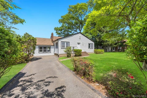 Homes For Sale - 5 Radford Road<br/> Suffolk County, Lake Grove, NY 11755
