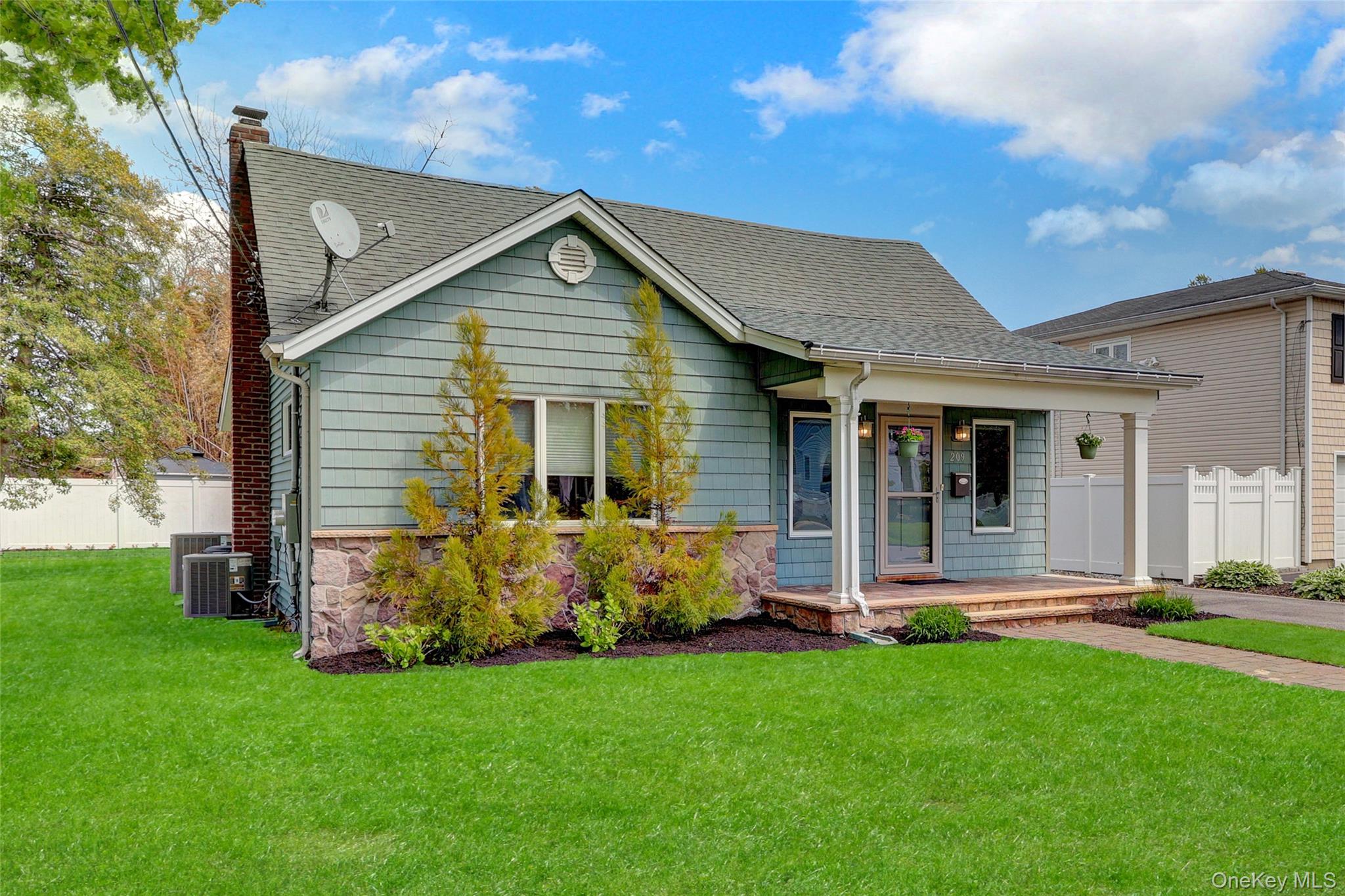 209 Center Bay Drive