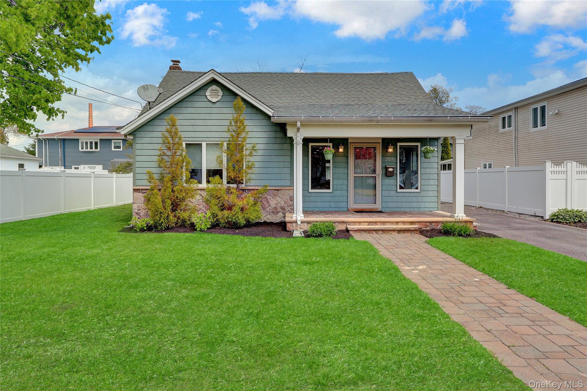 209 Center Bay Drive