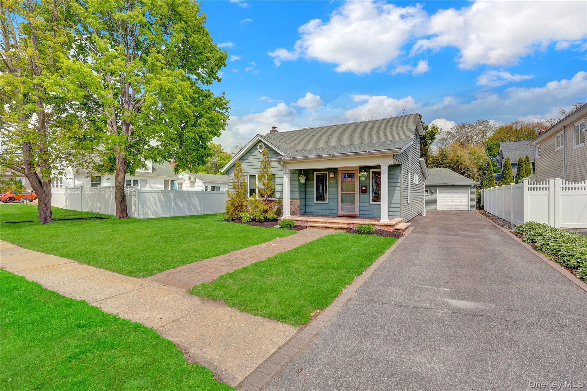 209 Center Bay Drive