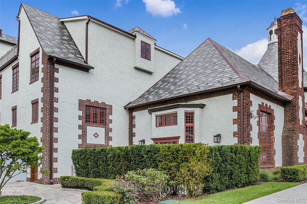 Photo of 2 Weaver Street #12, Scarsdale, NY 10583 (MLS # 966239)