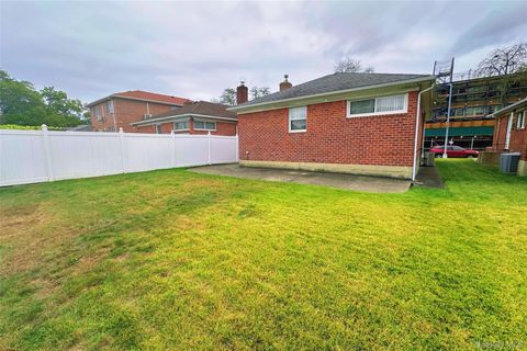 166-27 16th Avenue Whitestone NY 11357