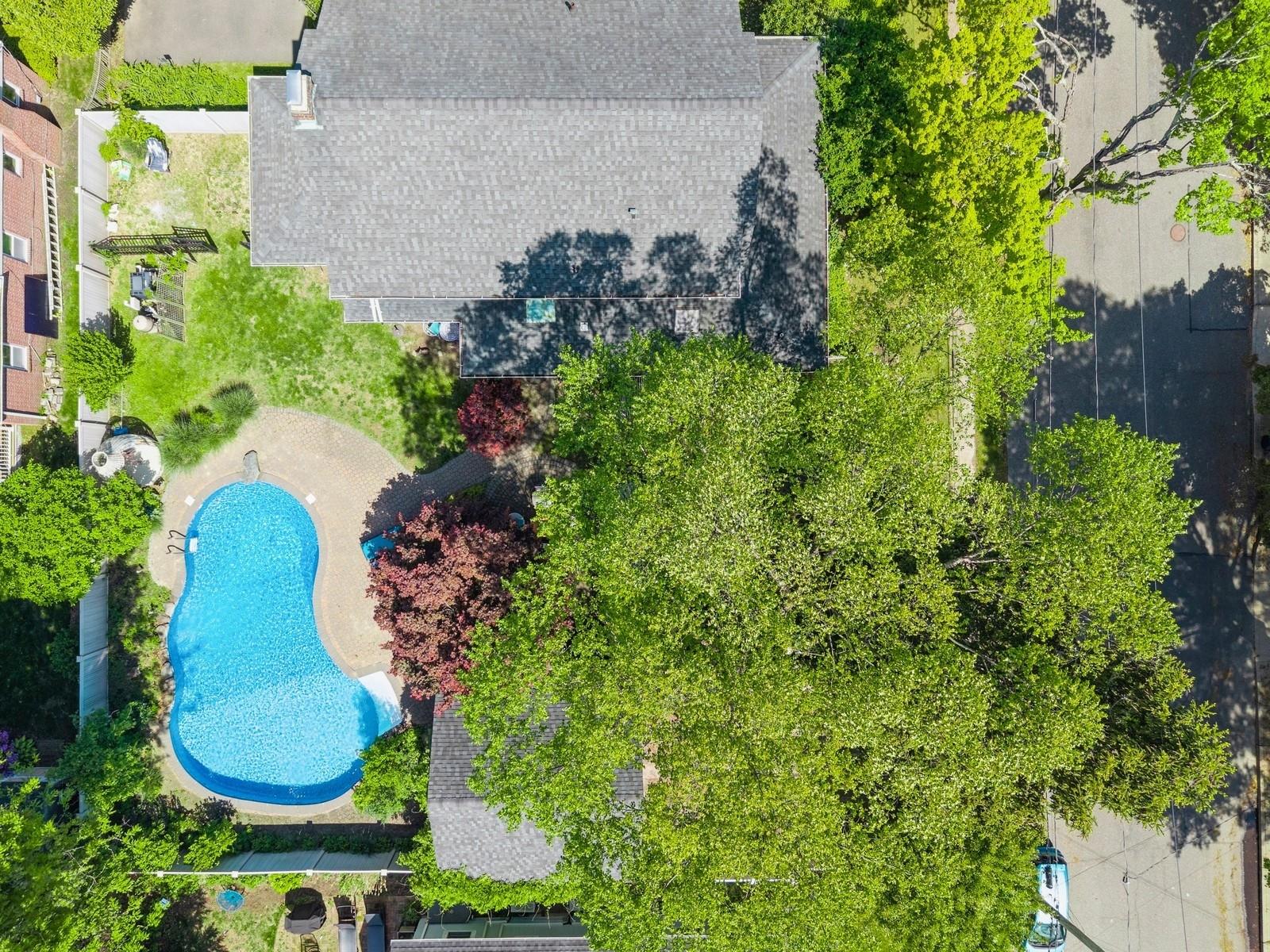4 Cayuga Avenue, East Northport, New York image 46