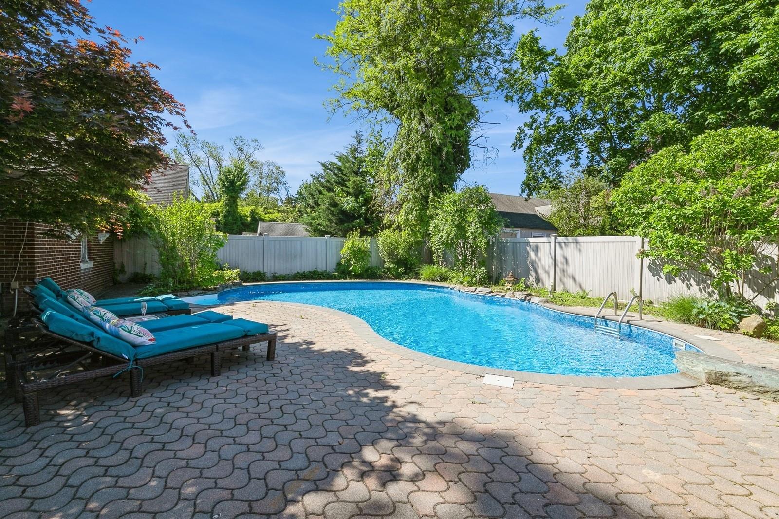 4 Cayuga Avenue, East Northport, New York image 41