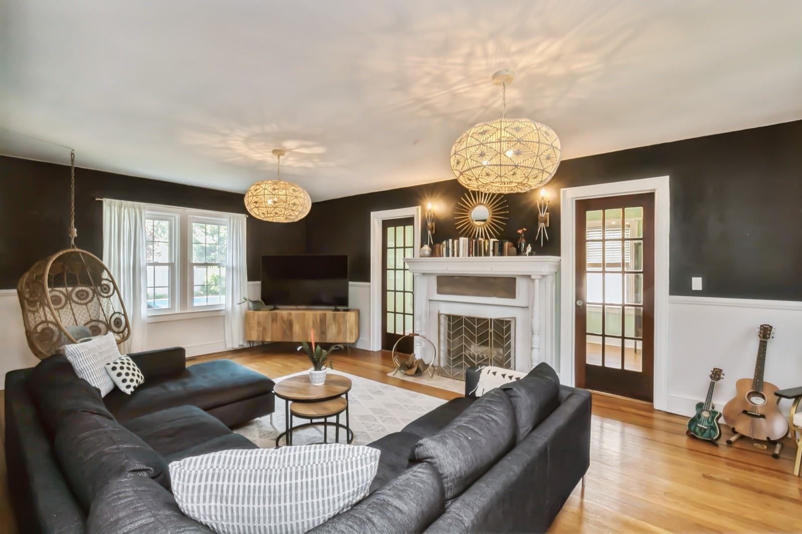 4 Cayuga Avenue, East Northport, New York image 10