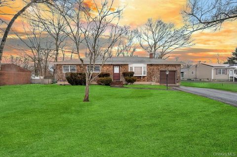 Homes For Sale - 15 E Woodside Avenue<br/> Patchogue, NY 11772