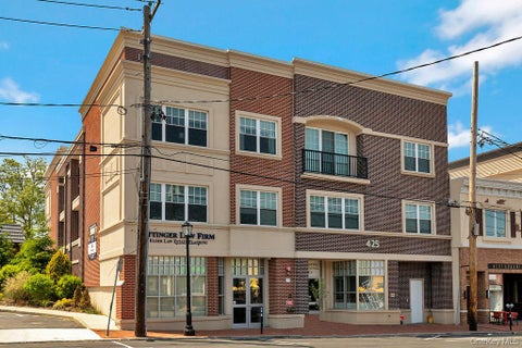 Apartment For Rent - 425 New York Avenue<br/> Huntington, NY 11743