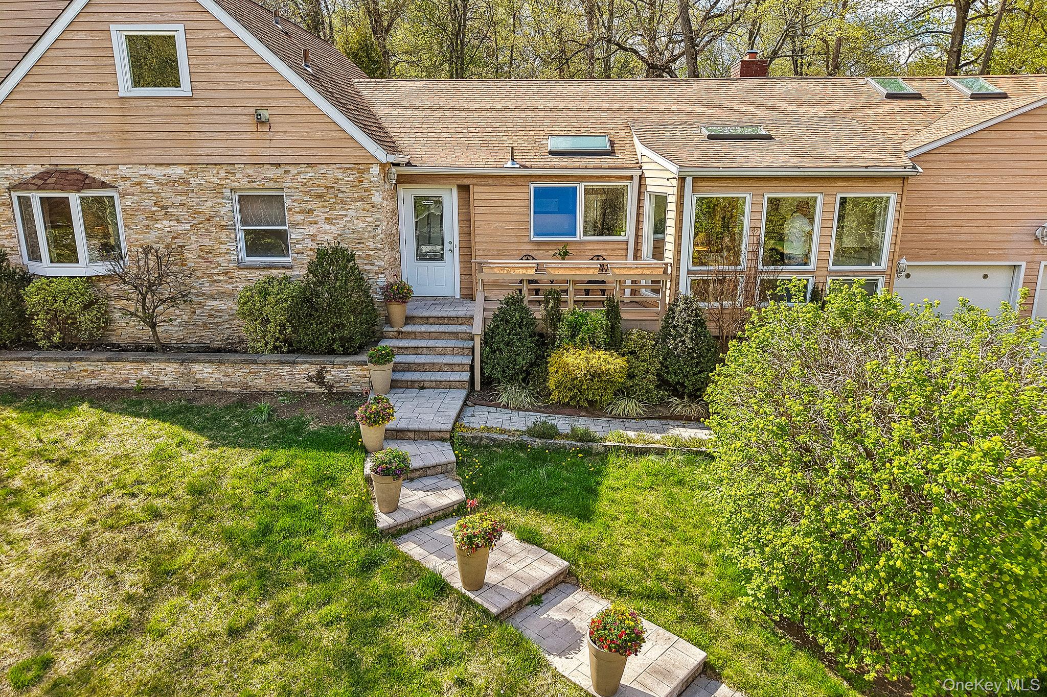 130 Wood Hollow Lane