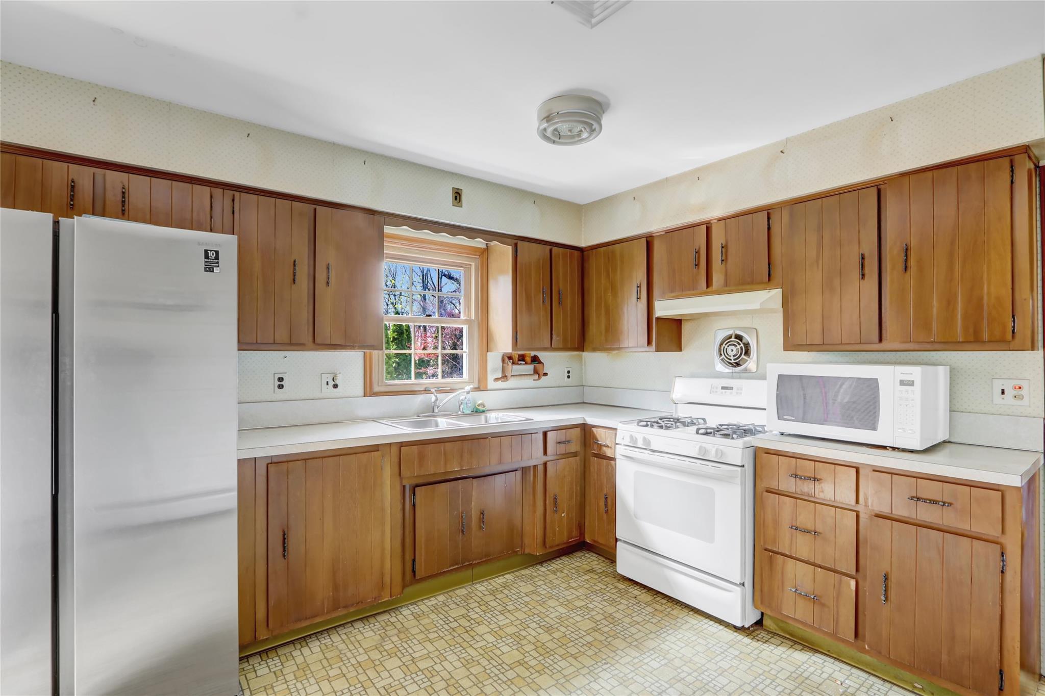 3 Sheridan Lane, Sea Cliff, New York image 13