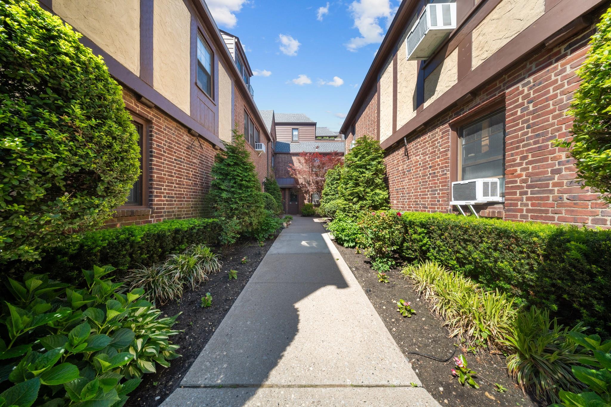 40-40 203rd Street #12B, Bayside, New York image 32