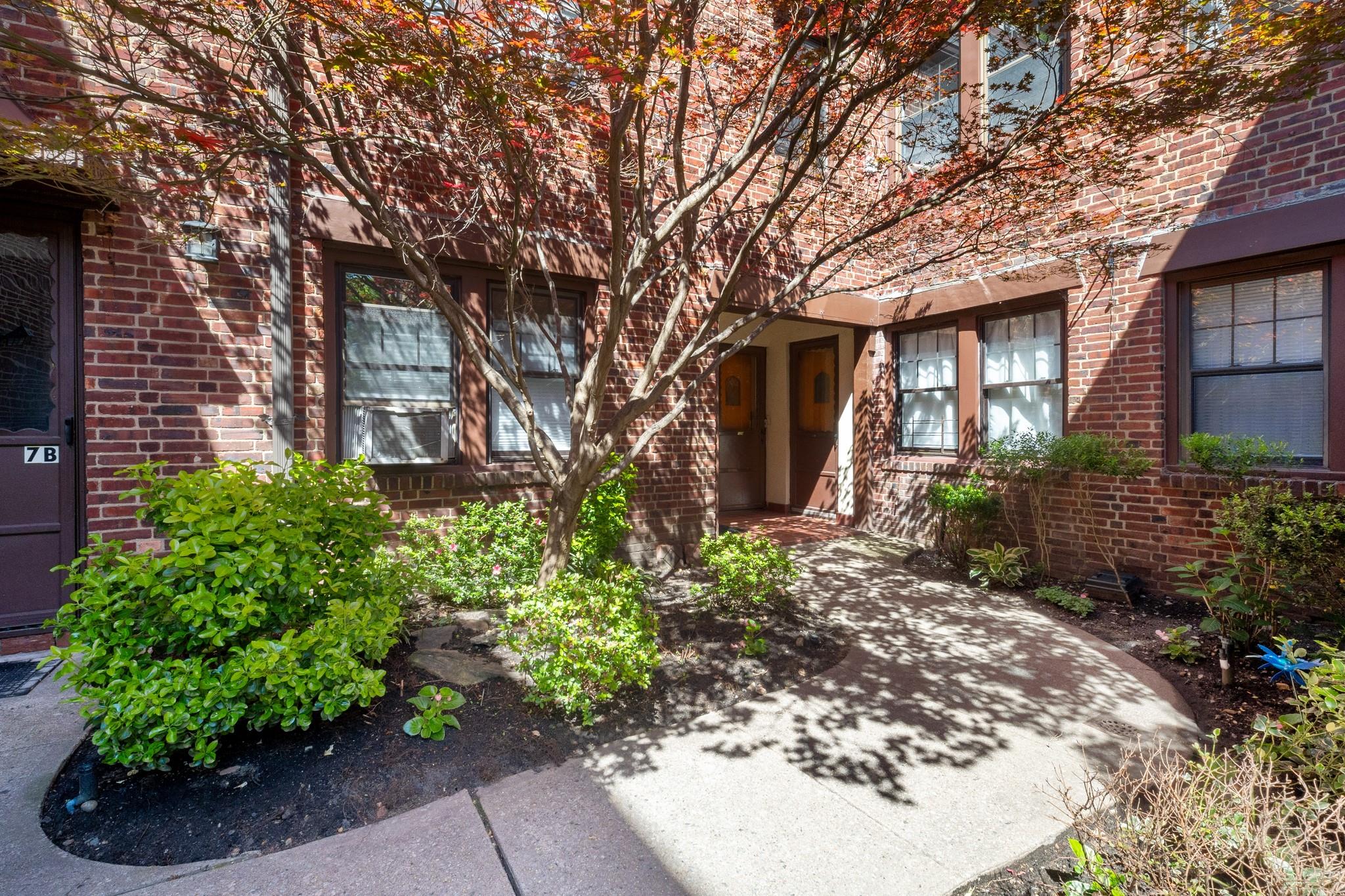 40-40 203rd Street #12B, Bayside, New York image 10