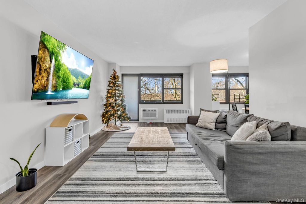 Photo of 155 Ferris Avenue #2B, White Plains, NY 10603 (MLS # 946905)