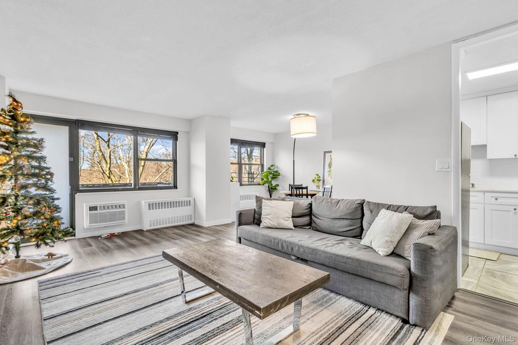 Photo of 155 Ferris Avenue #2B, White Plains, NY 10603 (MLS # 946905)