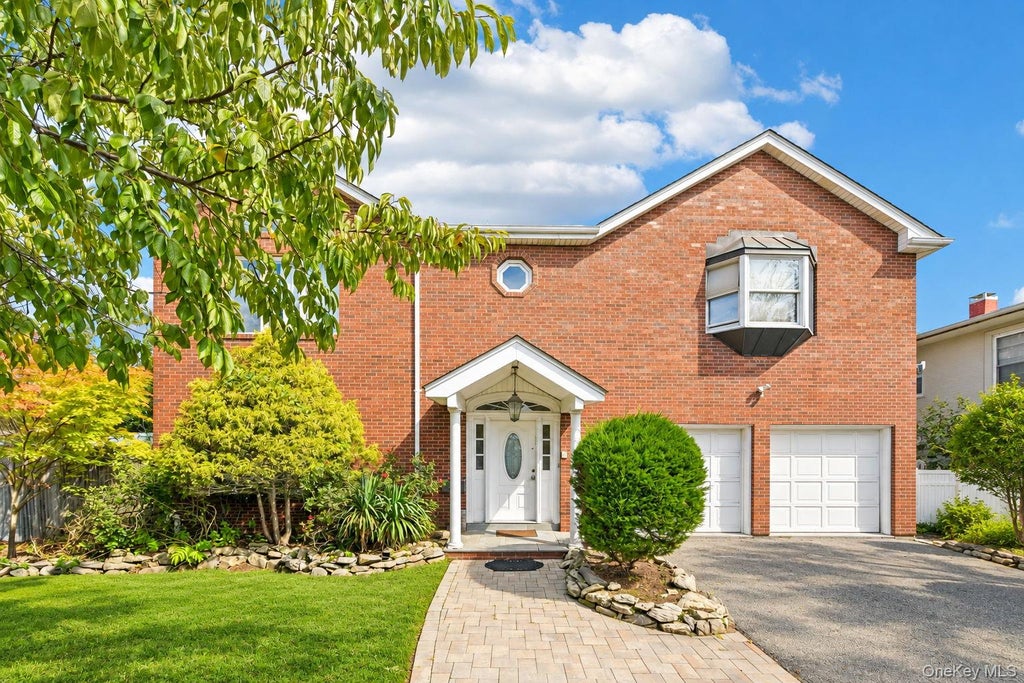 Photo of 708 Park Lane, Cedarhurst, NY 11516 (MLS # 1060139)