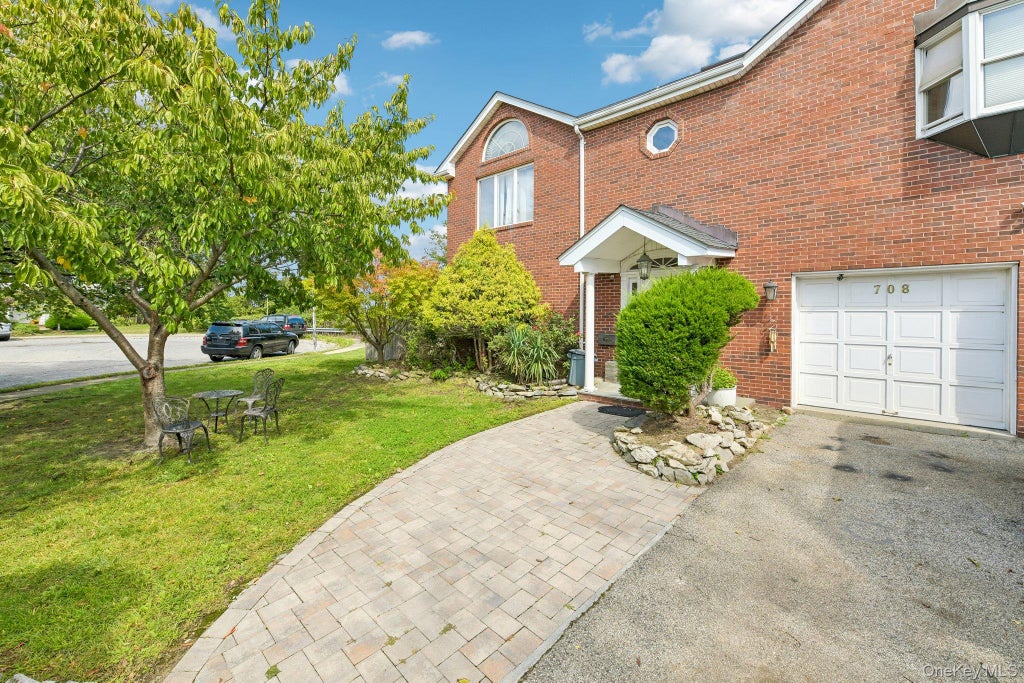 Photo of 708 Park Lane, Cedarhurst, NY 11516 (MLS # 1060139)