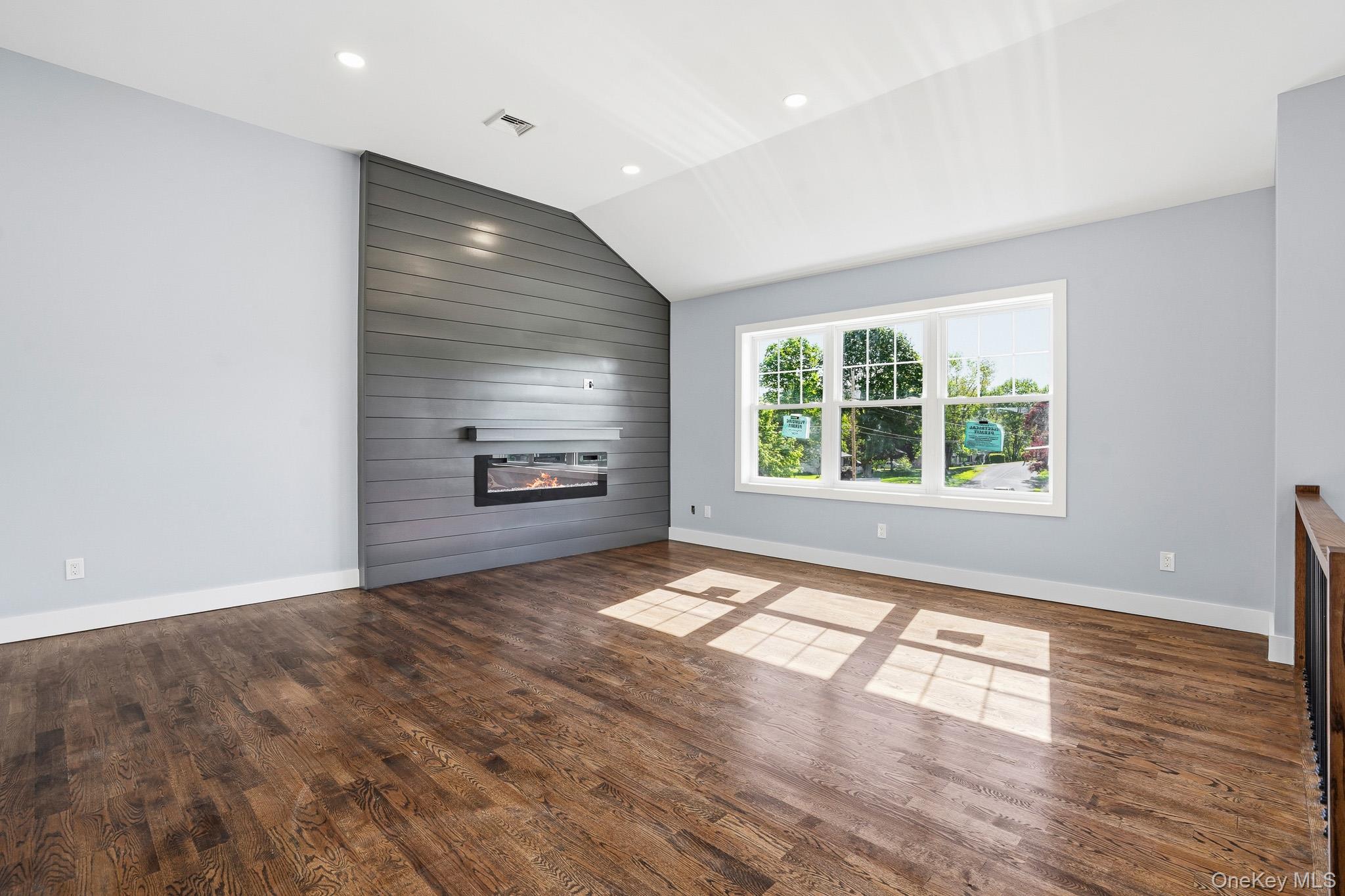 8 Dewey Drive
