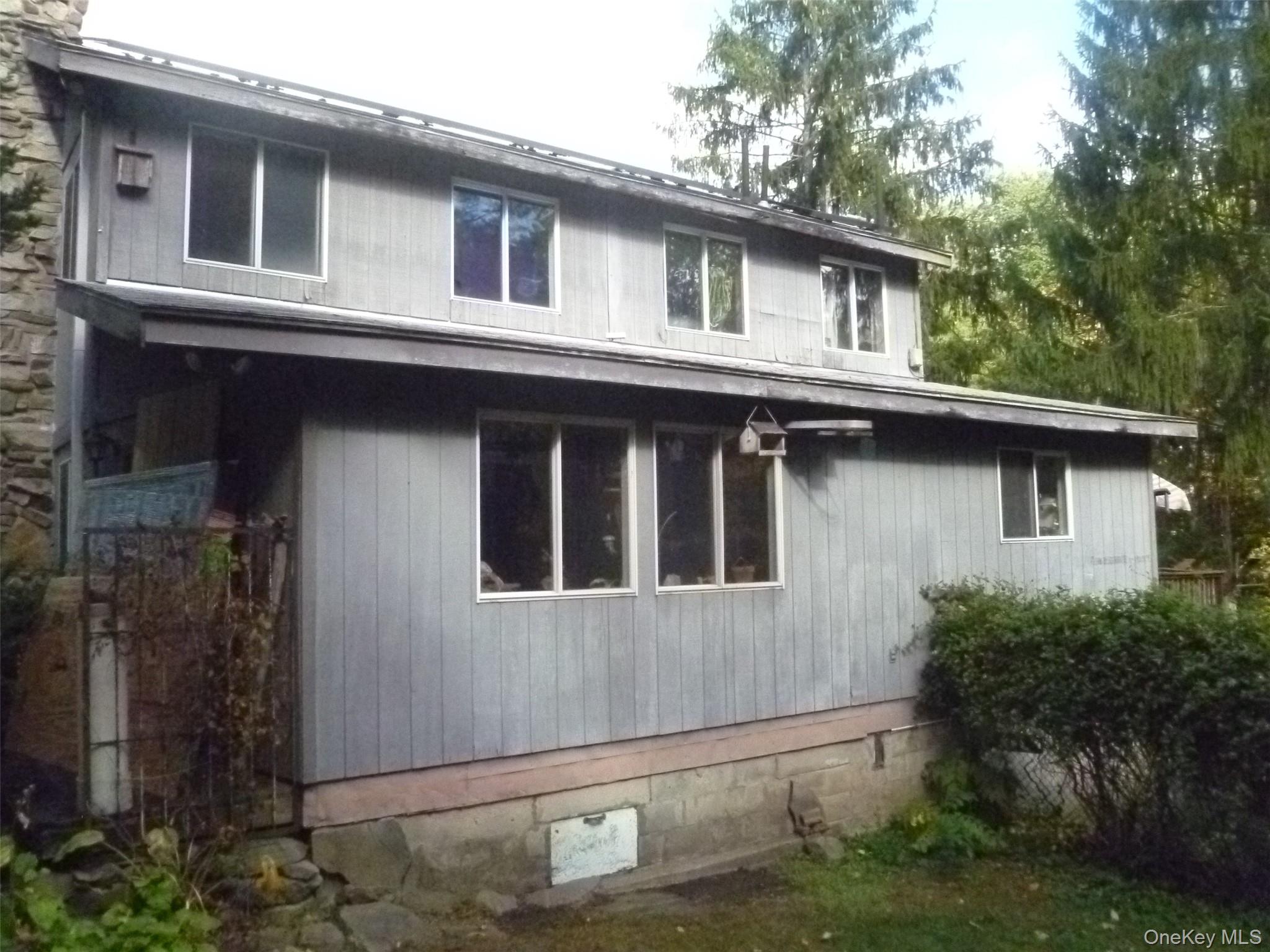 624 Huckleberry Turnpike