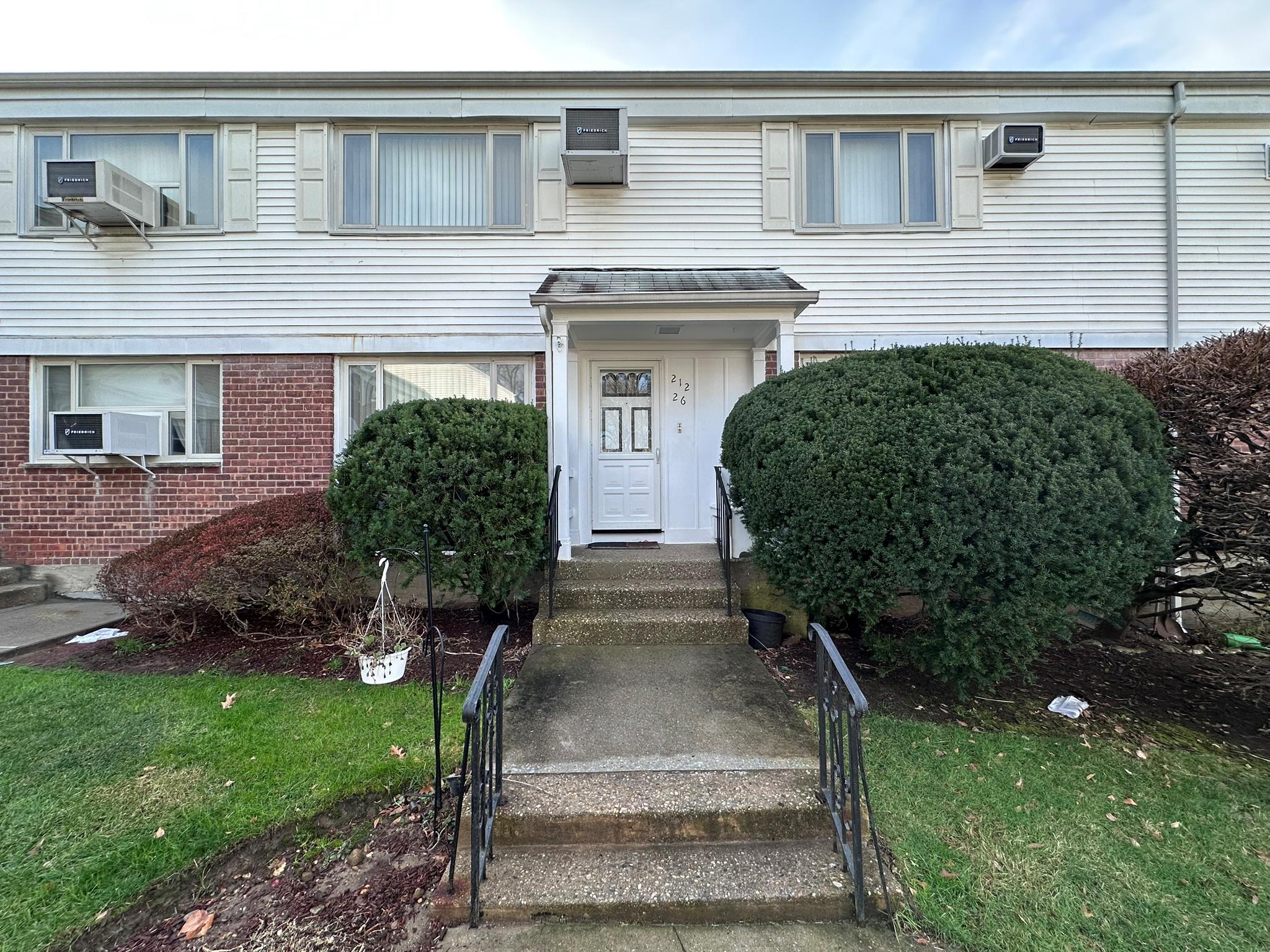 Property for Sale at 15 Avenue 152, Bayside, Queens, NY - Bedrooms: 2 
Bathrooms: 1  - $379,000